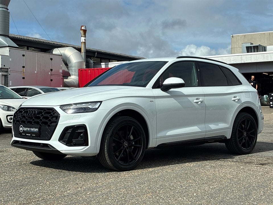Audi Q5 50 TFSi e S-line quattro S-tr. 5d