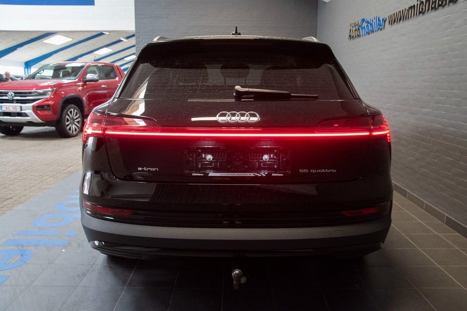 Audi e-tron 55 quattro 5d