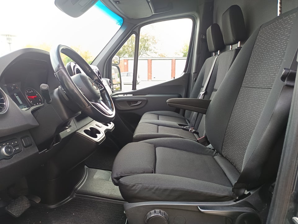 Mercedes Sprinter 319 2,0 CDi A3 Kassevogn aut. RWD
