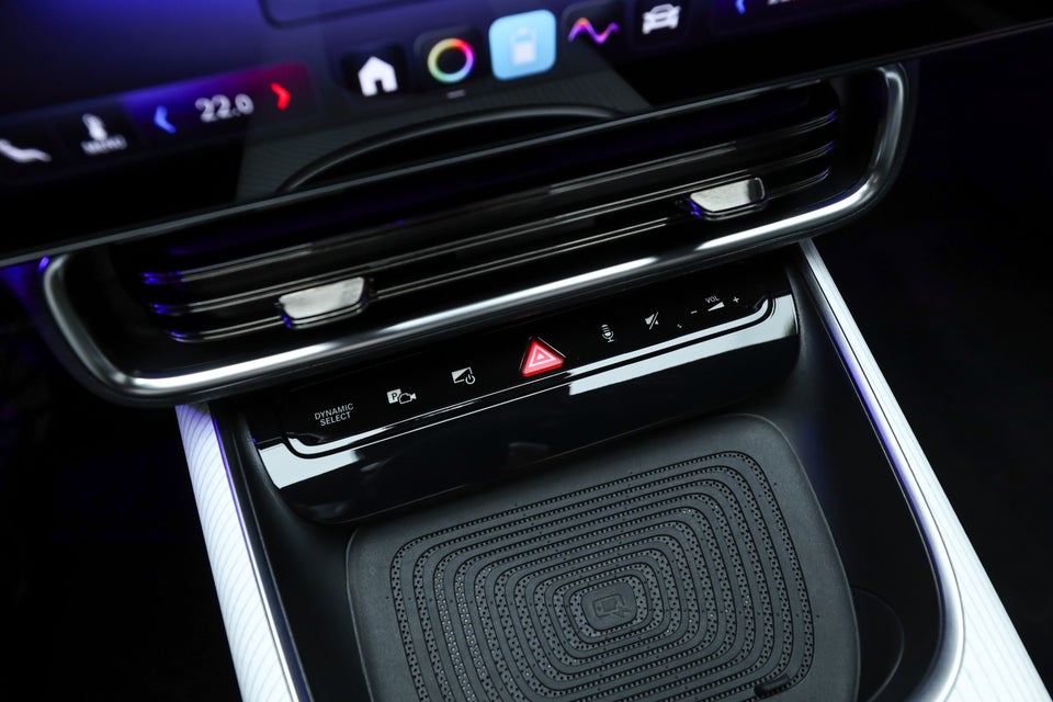 Mercedes CLA250+ EQ AMG Premium 4d