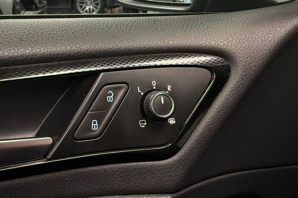 VW Golf VII 1,4 TSi 140 Highline DSG BMT 5d