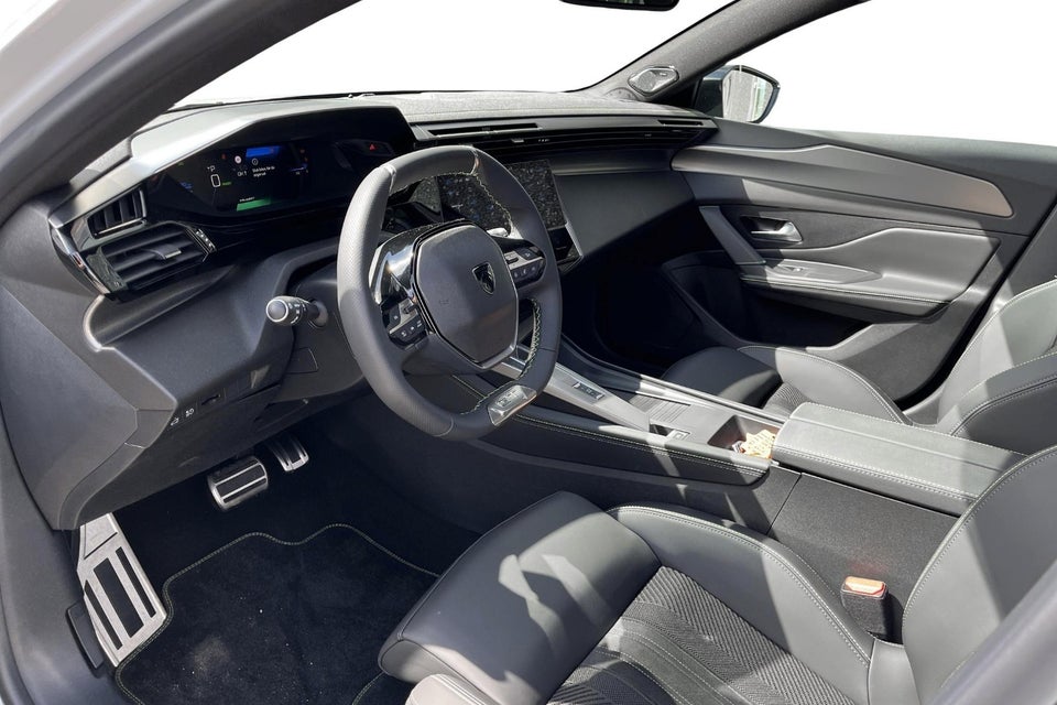 Peugeot e-408 58 GT 5d