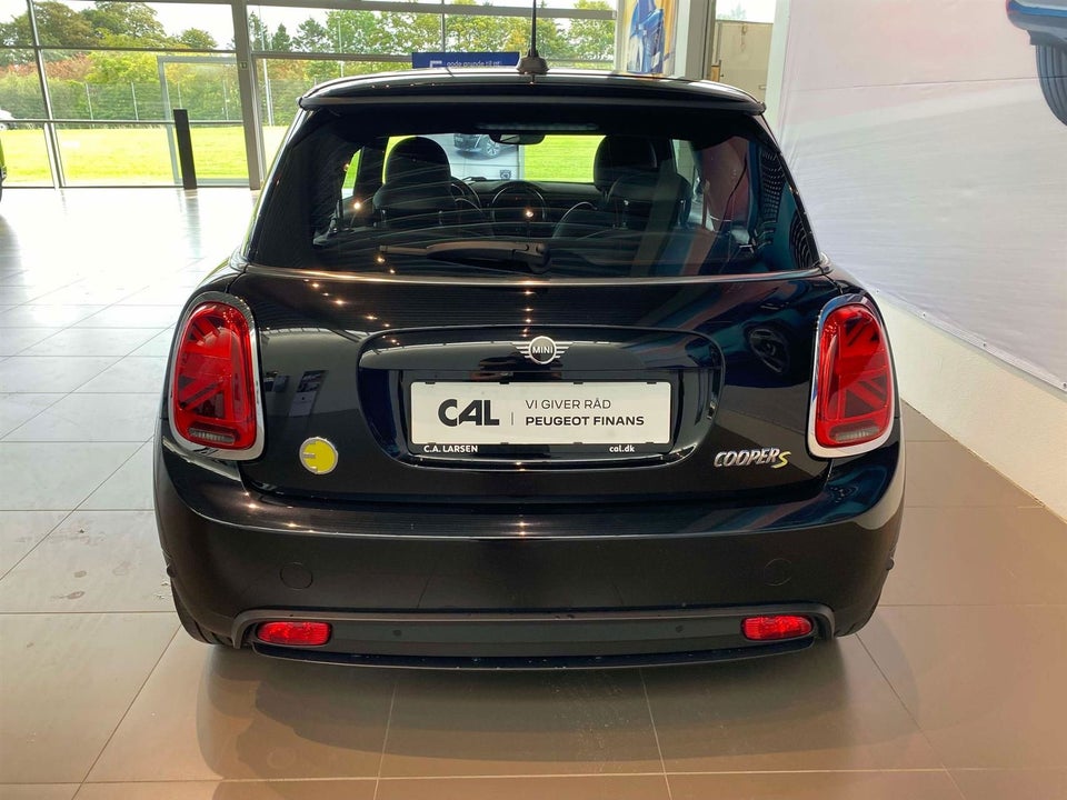 MINI Cooper SE Trim XL 3d