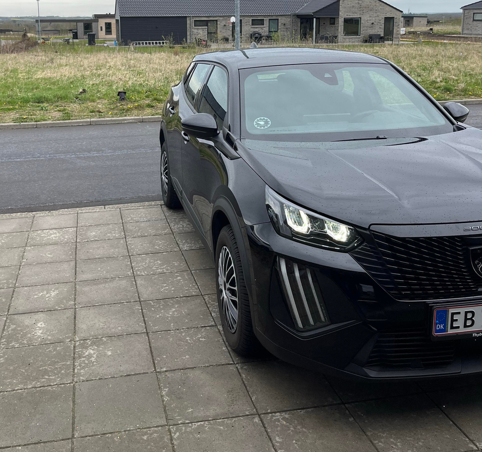 Peugeot 2008 1,2 PureTech 100 Active 5d
