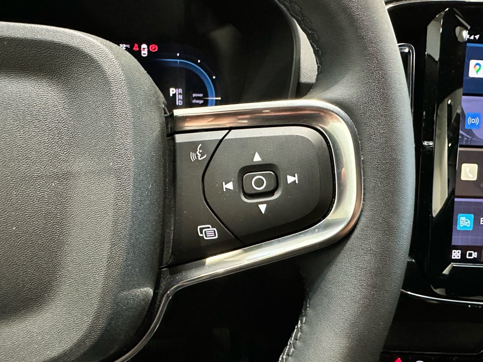 Volvo XC40 ReCharge Extended Range Plus 5d