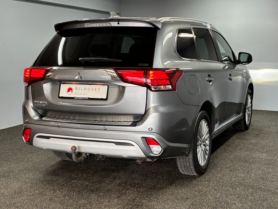 Mitsubishi Outlander 2,4 PHEV Intense CVT 4WD 5d