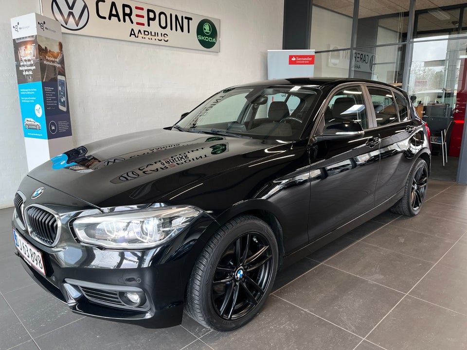 BMW 118i 1,5 Connected aut. 5d