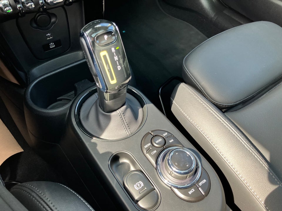 MINI Cooper SE Edition Premium Plus 3d