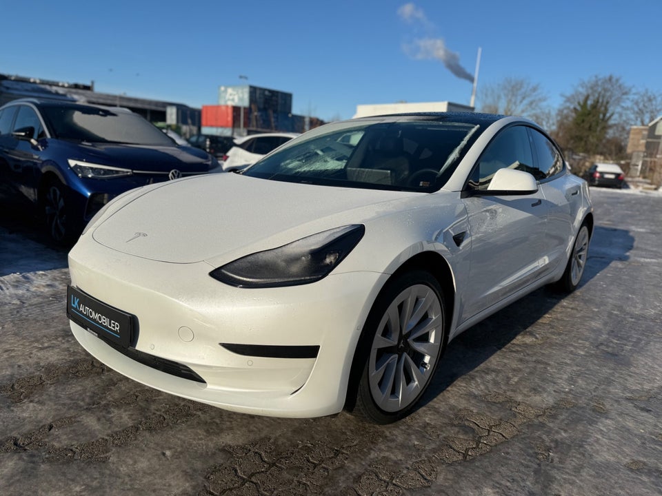 Tesla Model 3 Standard Range+ RWD 4d