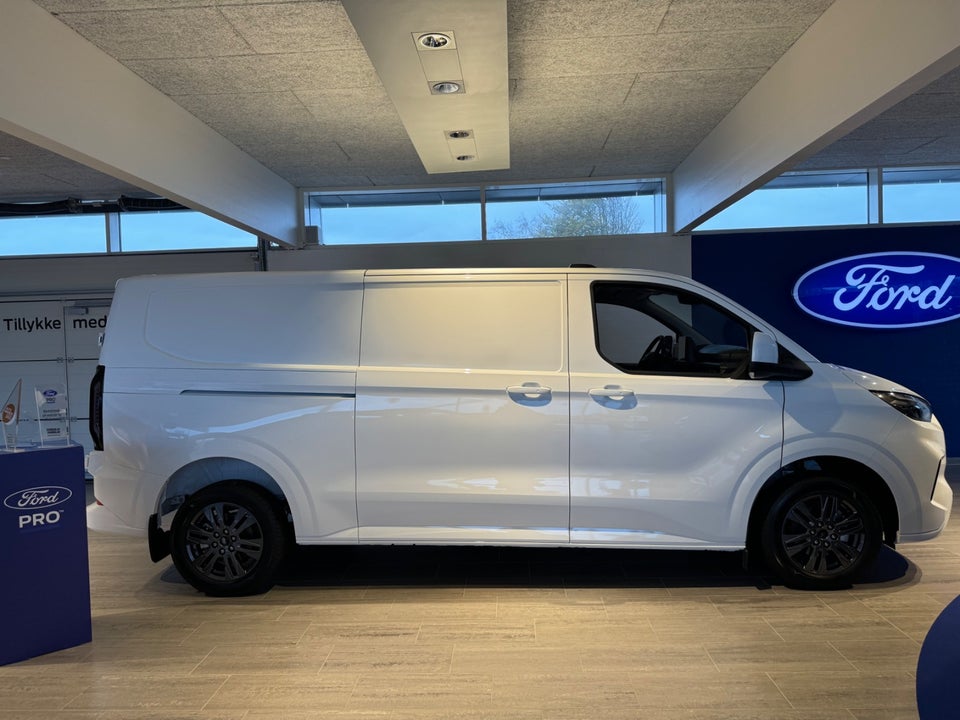 Ford Transit Custom 300L 2,0 EcoBlue Limited aut.