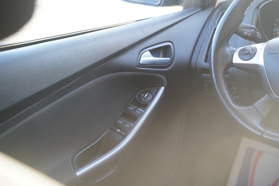 Ford Focus 1,6 Ti-VCT 125 Titanium stc. aut. 5d