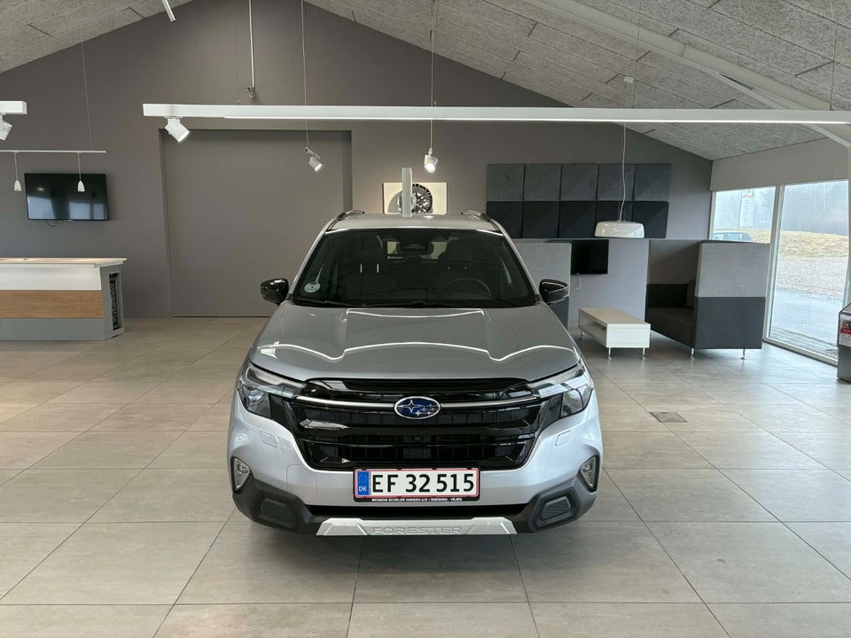 Subaru Forester 2,0 e-Boxer Limited L-tr. 5d