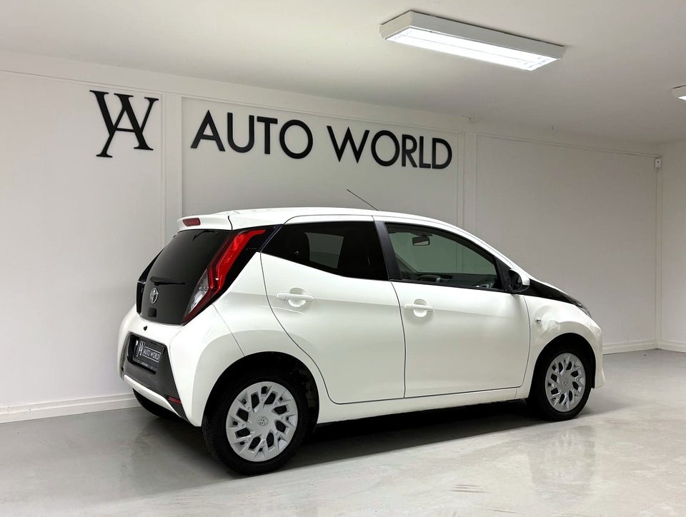 Toyota Aygo 1,0 VVT-i x-pression 5d