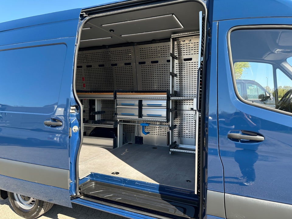 Mercedes Sprinter 316 2,2 CDi A2 Kassevogn aut. RWD
