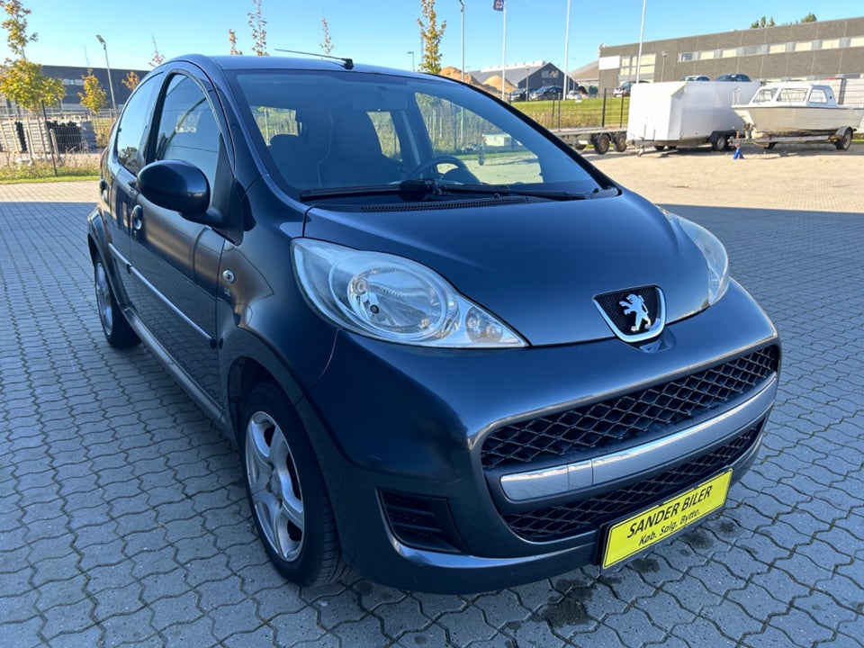 Peugeot 107 1,0 Active 5d