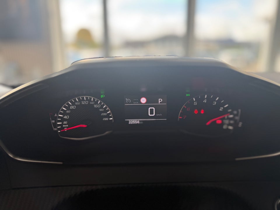 Peugeot 2008 1,2 PureTech 130 Allure EAT8 5d