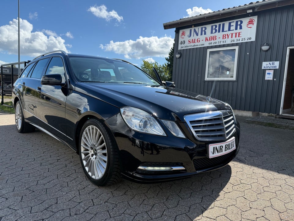Mercedes E200 2,2 CDi Avantgarde stc. aut. 5d