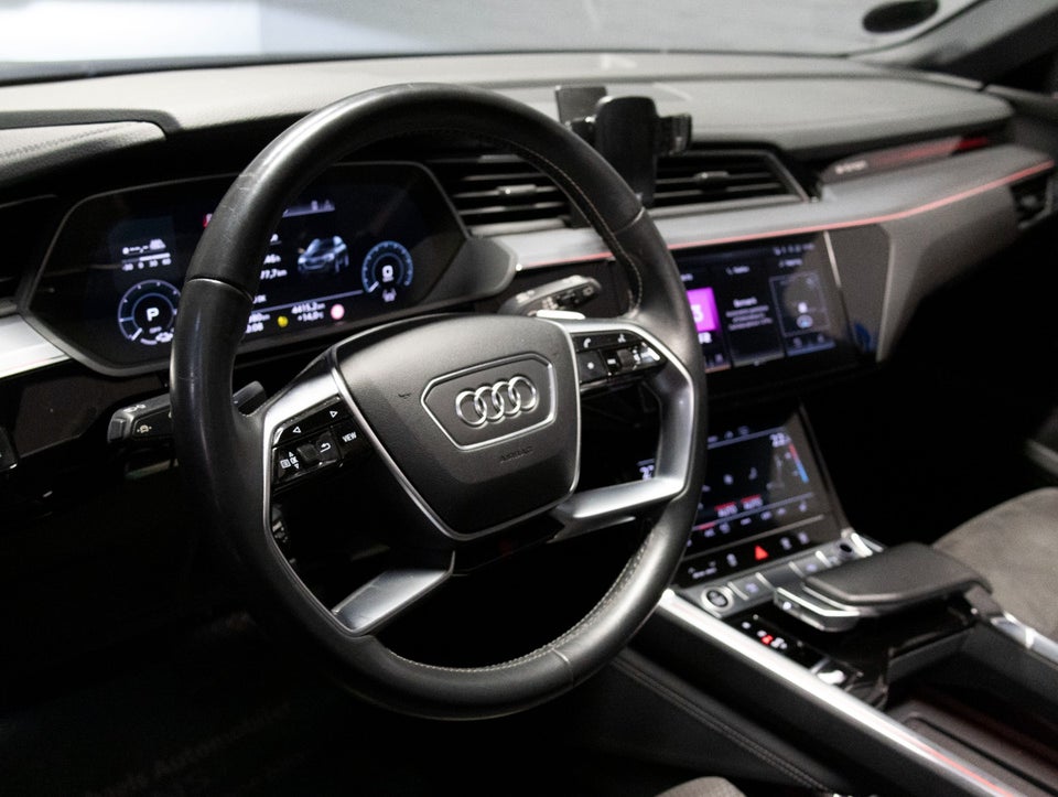 Audi e-tron 55 S-line quattro 5d