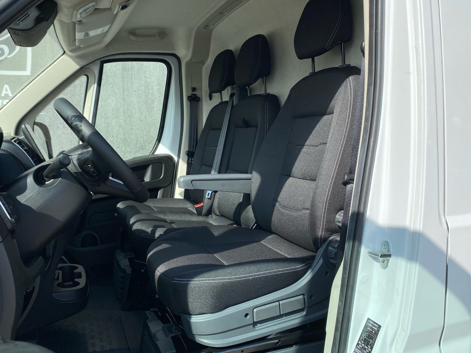 Fiat Ducato 35 Maxi 2,2 MJT 140 Kassevogn L3H2 Pro aut.