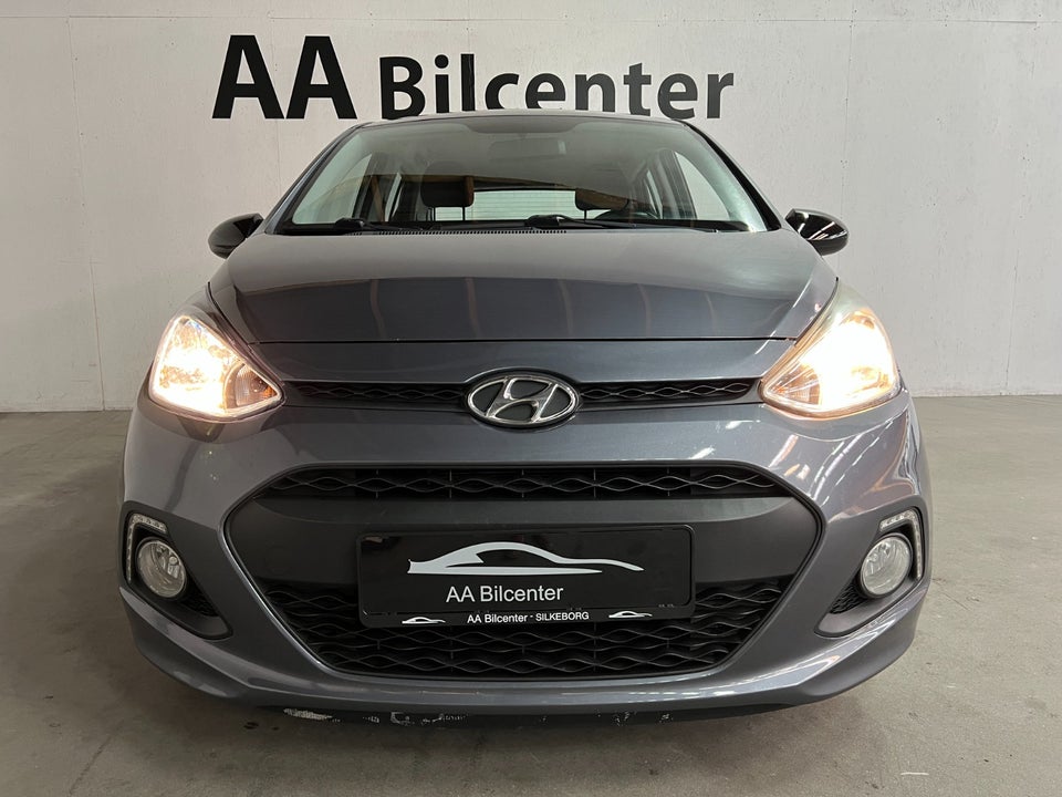 Hyundai i10 1,0 Black Line 5d