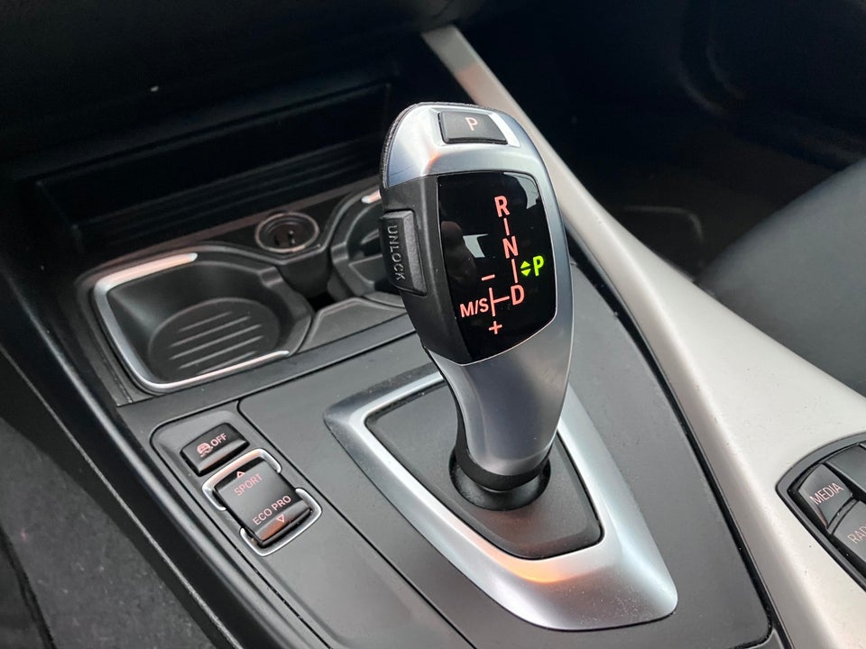 BMW 220i 2,0 Cabriolet aut. 2d