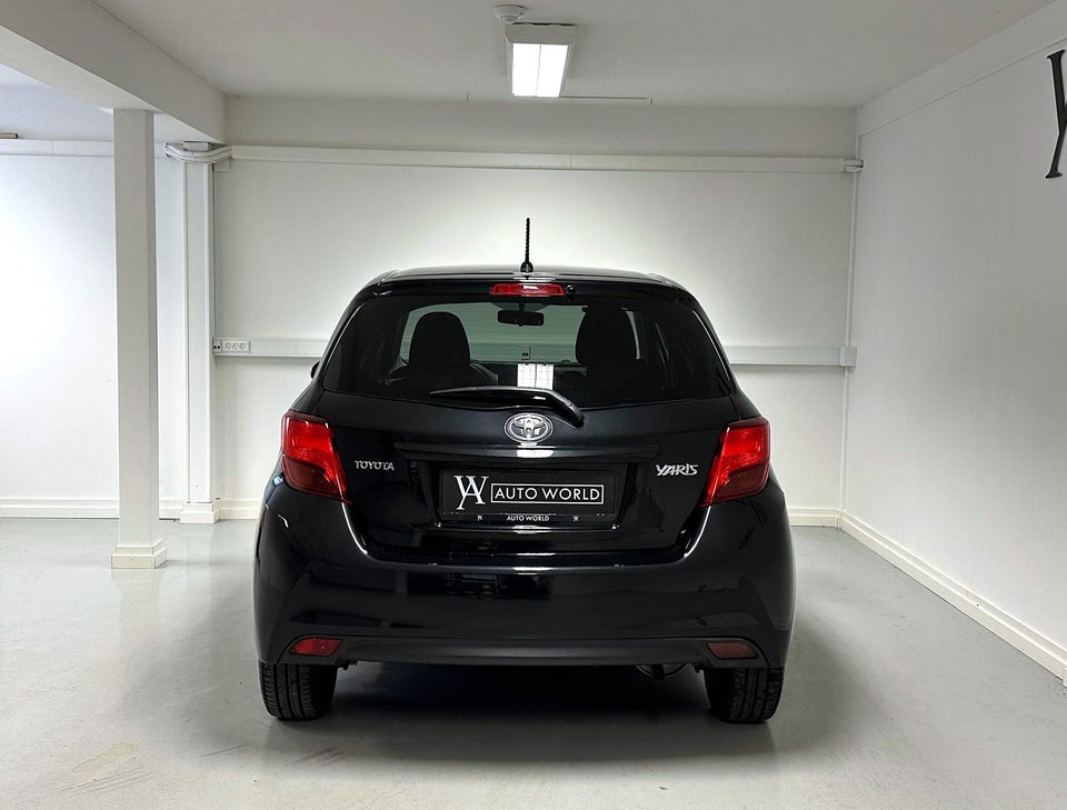 Toyota Yaris 1,0 VVT-i T1 5d