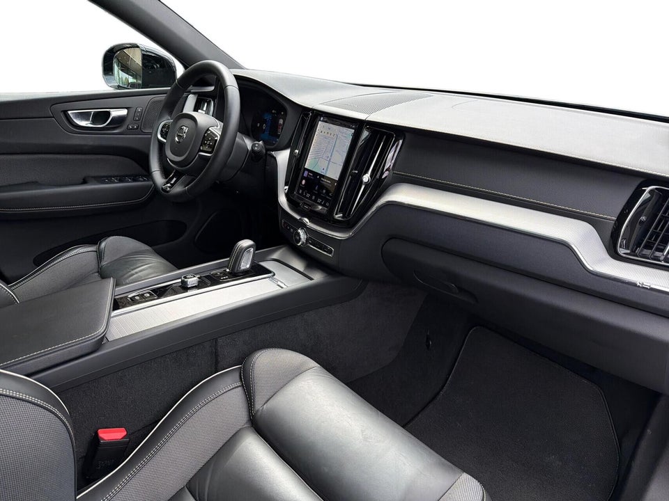 Volvo XC60 2,0 T6 ReCharge R-Design aut. AWD 5d