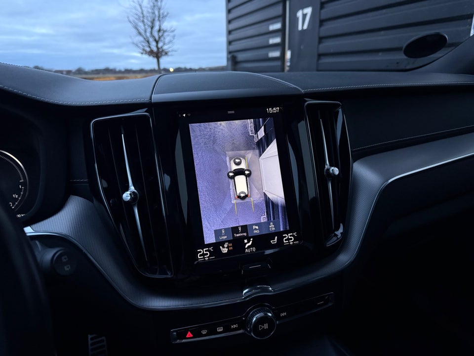 Volvo XC60 2,0 T8 390 R-Design aut. AWD 5d