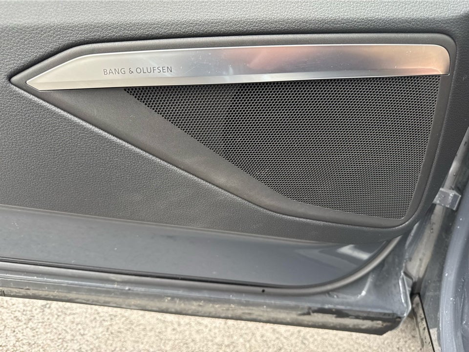 Audi Q8 e-tron 50 S-line quattro 5d