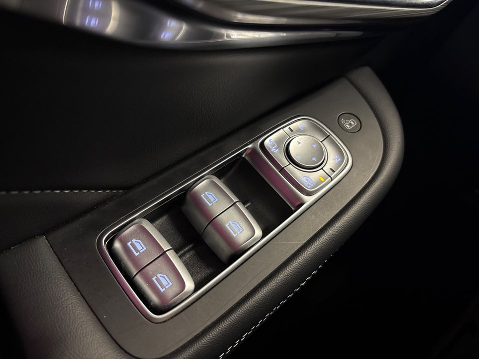 MG Marvel R Luxury 5d