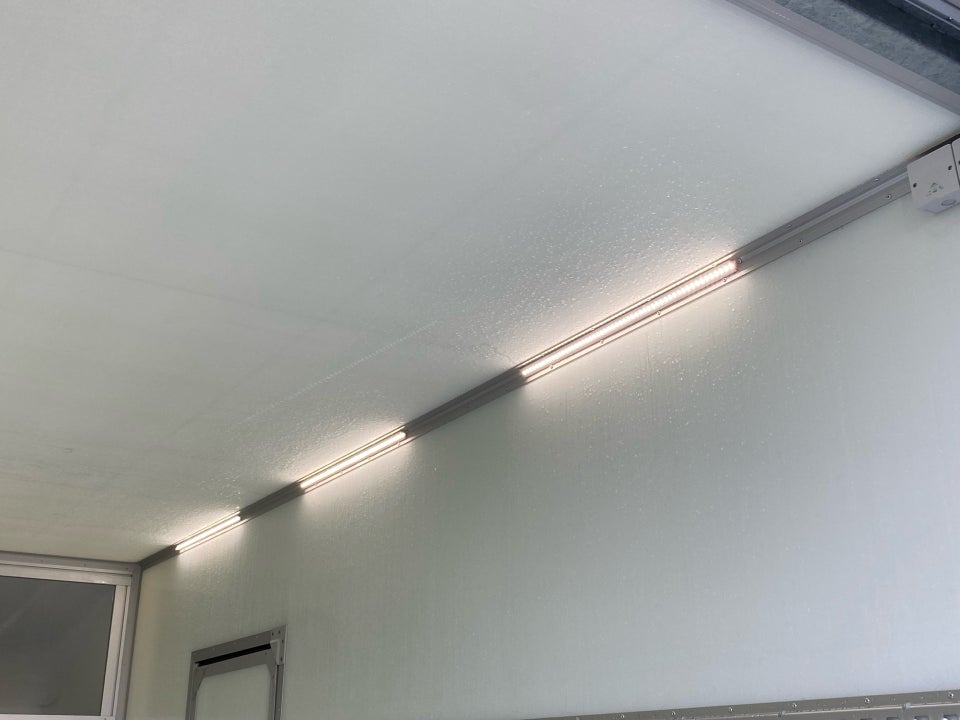 Iveco Daily 3,0 35S18 4100mm Box m/lift AG8