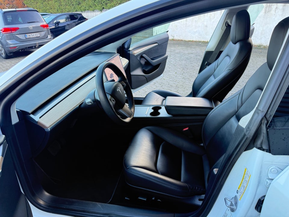 Tesla Model 3 Long Range AWD 4d