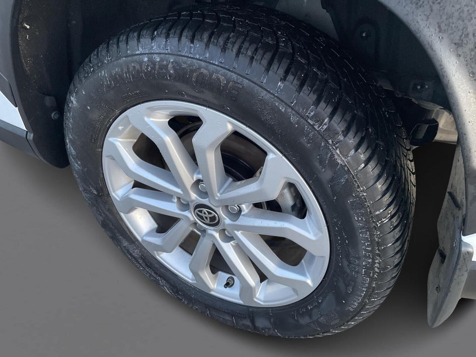 Toyota Corolla Cross 2,0 Hybrid Active CVT 5d