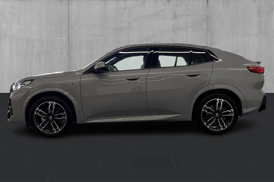 BMW iX2 eDrive20 M-Sport 5d