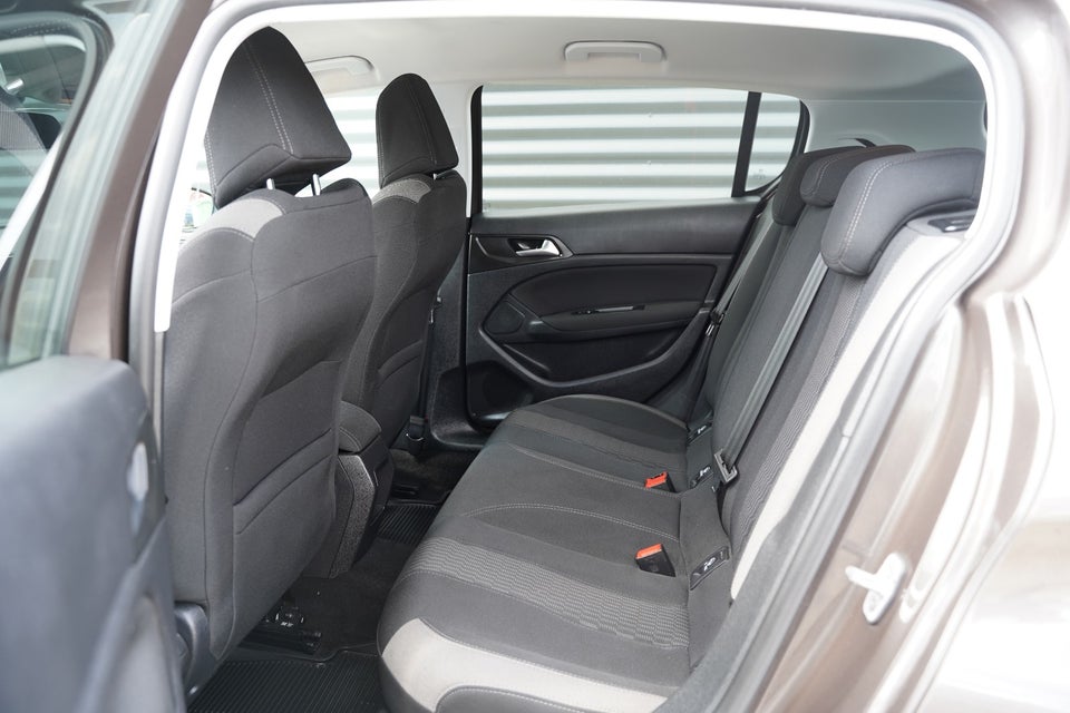 Peugeot 308 1,6 BlueHDi 120 Allure 5d