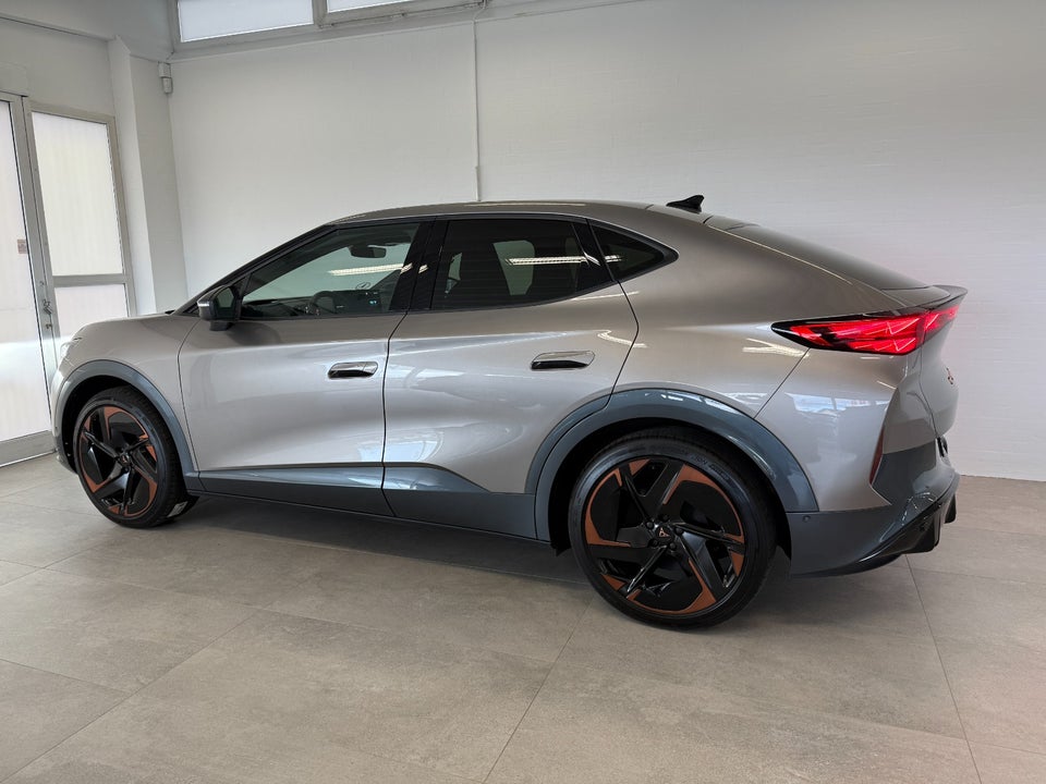 Cupra Tavascan 77 Adrenaline 5d