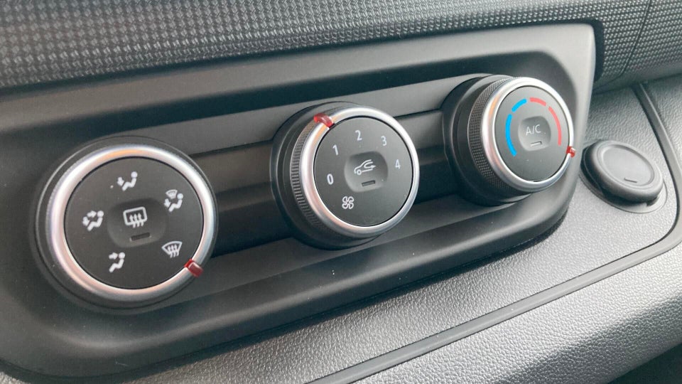 Renault Trafic 2,0 dCi 130 L2H1