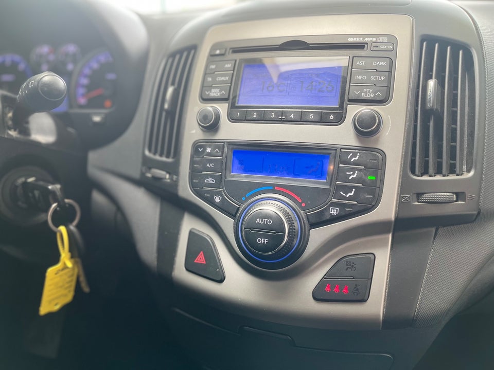 Hyundai i30 1,6 CRDi 90 Classic Sense Eco 5d