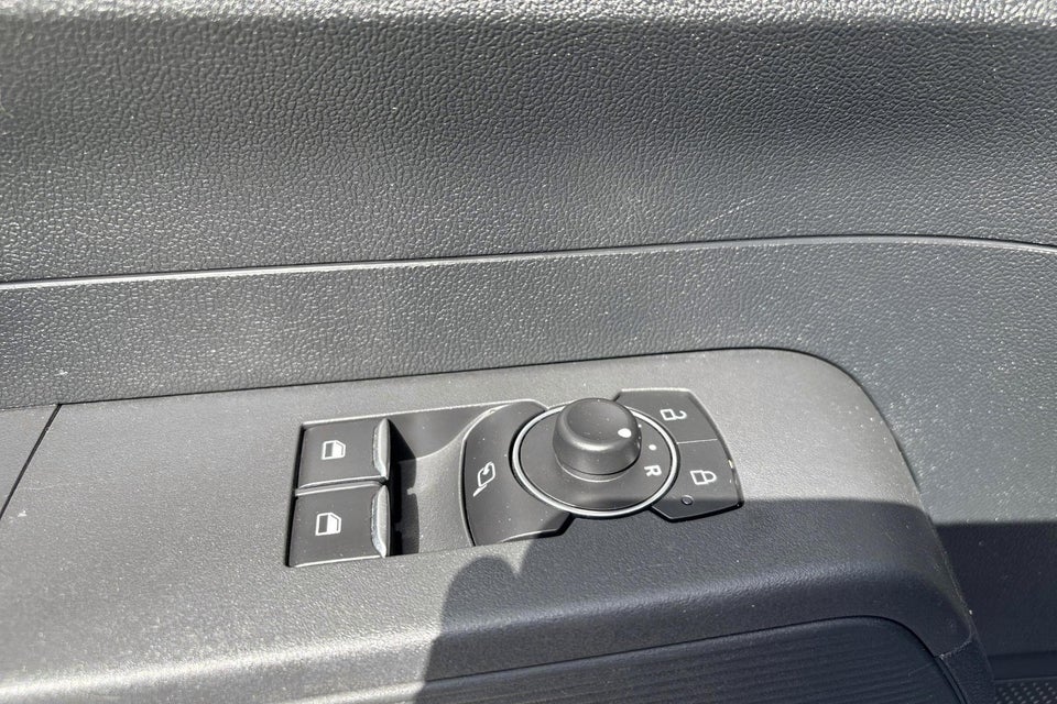Ford Transit Courier 1,0 EcoBoost Limited aut.
