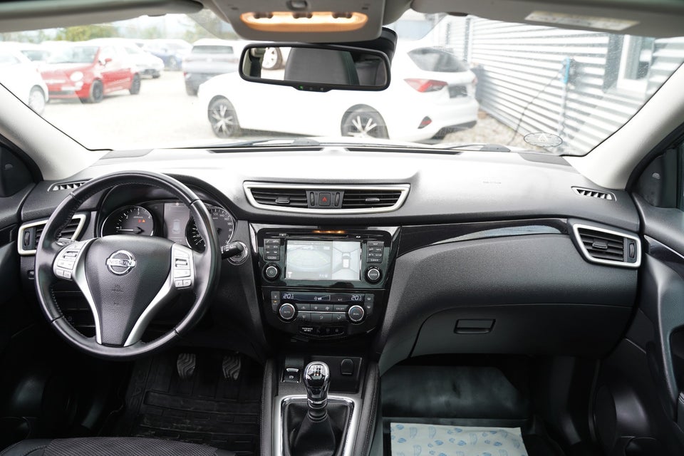 Nissan Qashqai 1,6 dCi 130 Tekna 5d