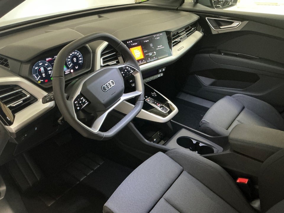 Audi Q4 e-tron 45 S-line 5d