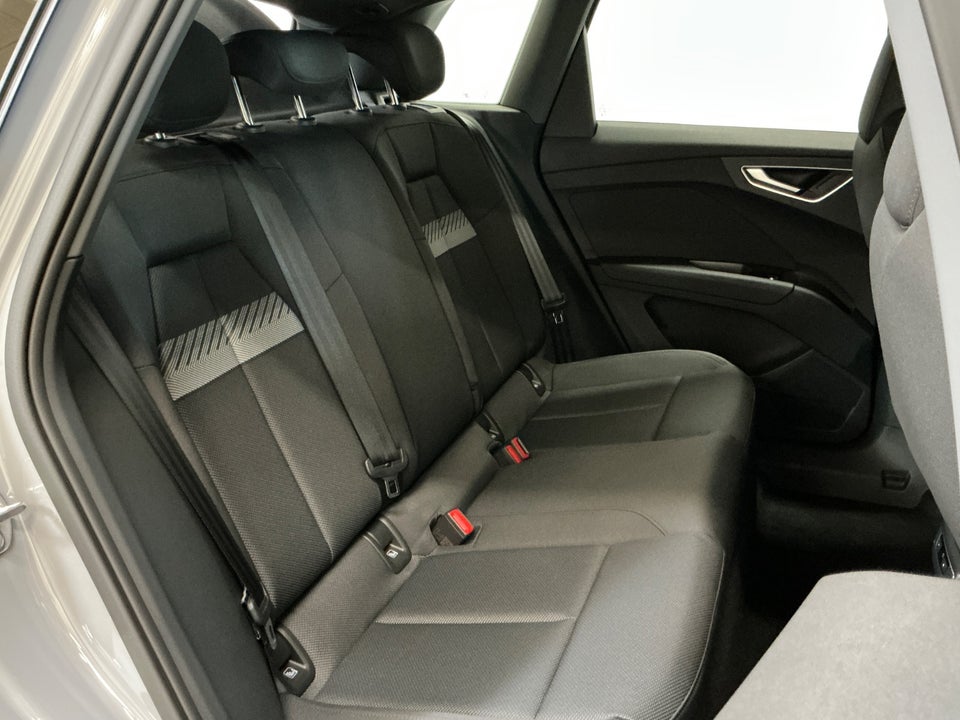 Audi Q4 e-tron 45 S-line 5d