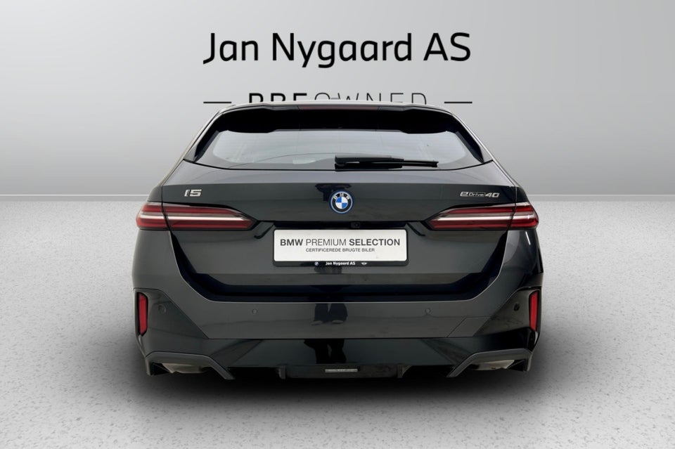BMW i5 eDrive40 Touring Fully Charged 5d