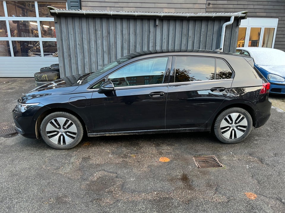 VW Golf VIII 1,4 eHybrid DSG 5d