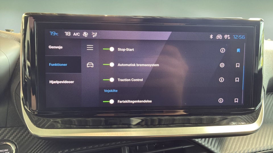 Peugeot 2008 1,2 PureTech 130 First Selection EAT8 5d