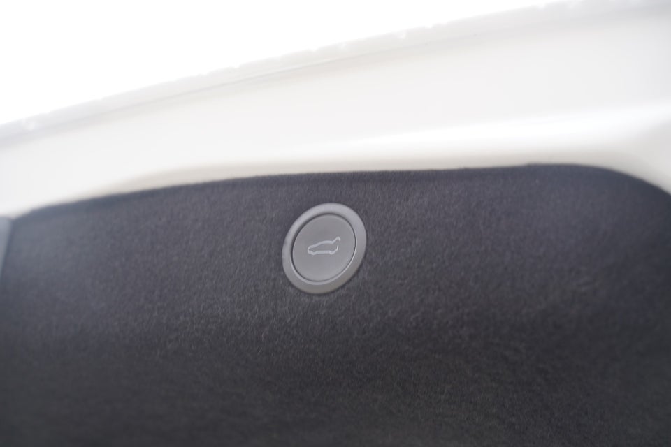 Tesla Model 3 Long Range AWD 4d