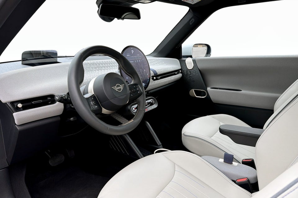 MINI Cooper SE Favoured Trim XL 3d