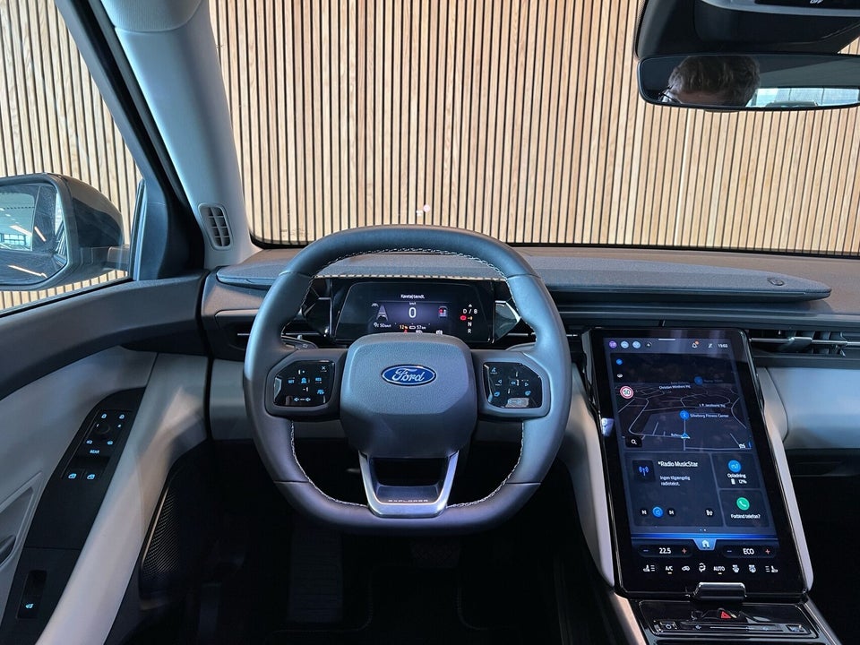 Ford Explorer 77 Select Extended Range 5d