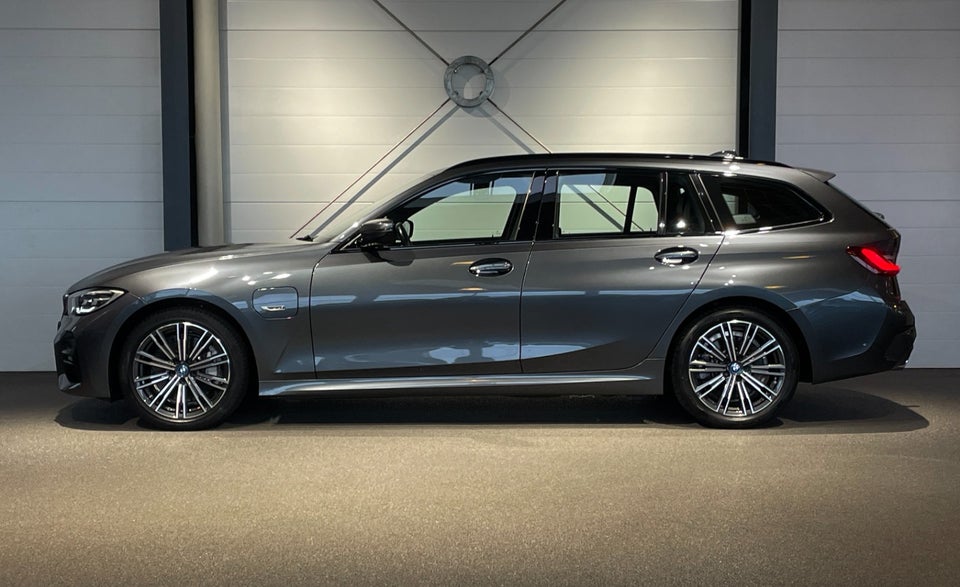 BMW 330e 2,0 Touring M-Sport aut. 5d