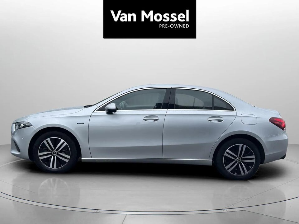 Mercedes A250 e 1,3 Progressive aut. 4d